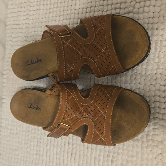 Clarks Brown Leather Open Toe Slip On Slide Sandals Womens Size 9 - Picture 3 of 8